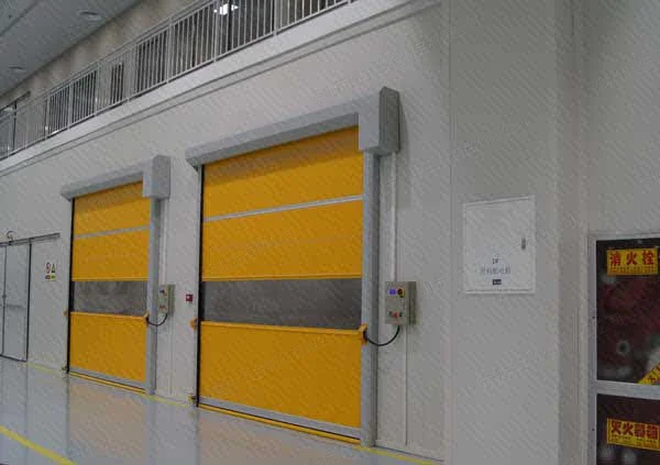 青岛埃地沃兹工地快速门案例